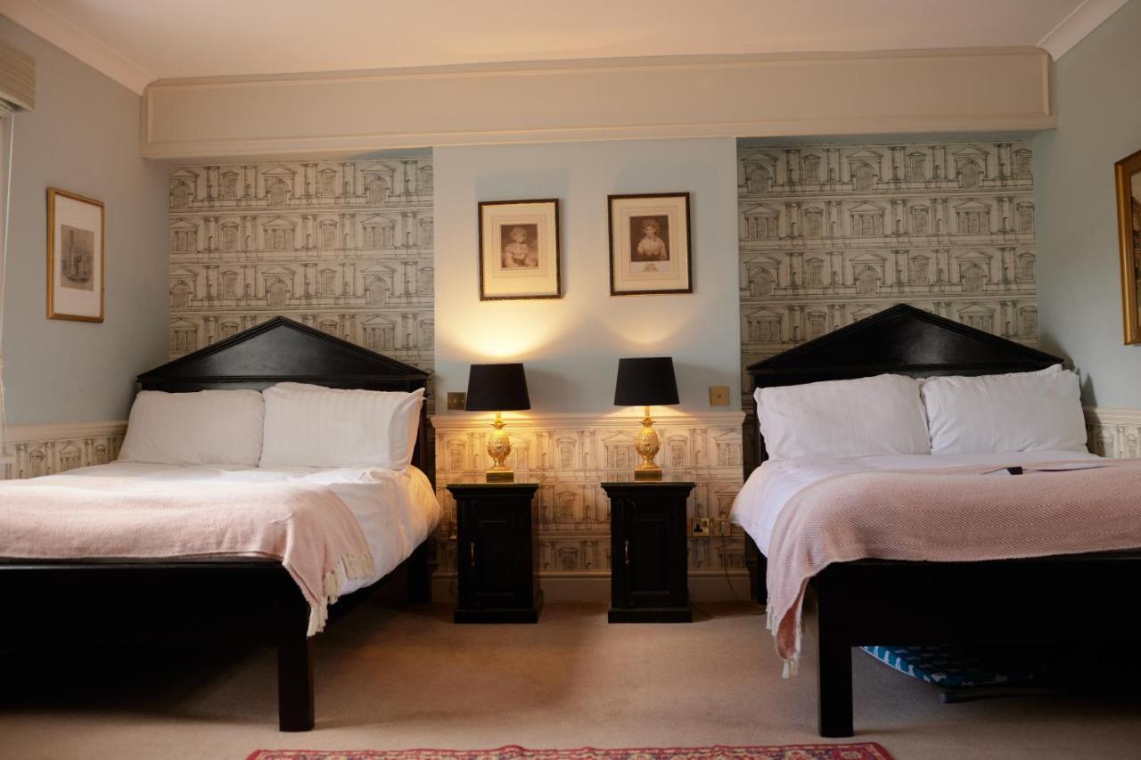 The Pembroke Arms Hotel Wilton  Ngoại thất bức ảnh